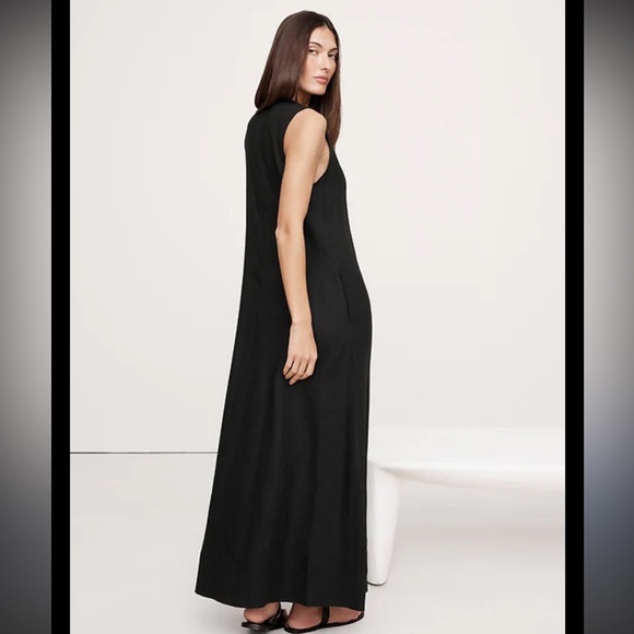 Banana Republic Dresses & Skirts - Banana Republic Classic Black Cotton Dress XL